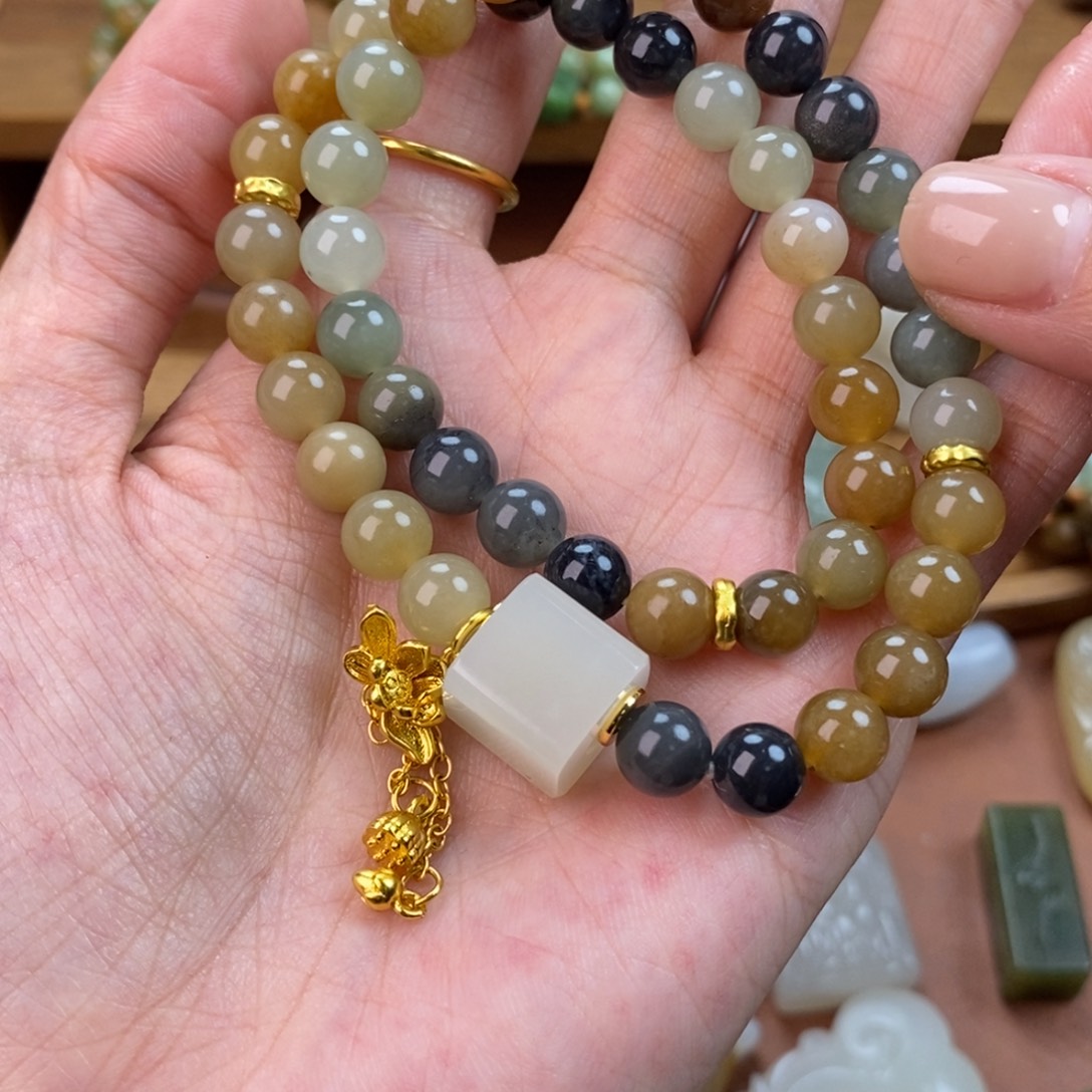 初***主和田玉未镶嵌颈饰