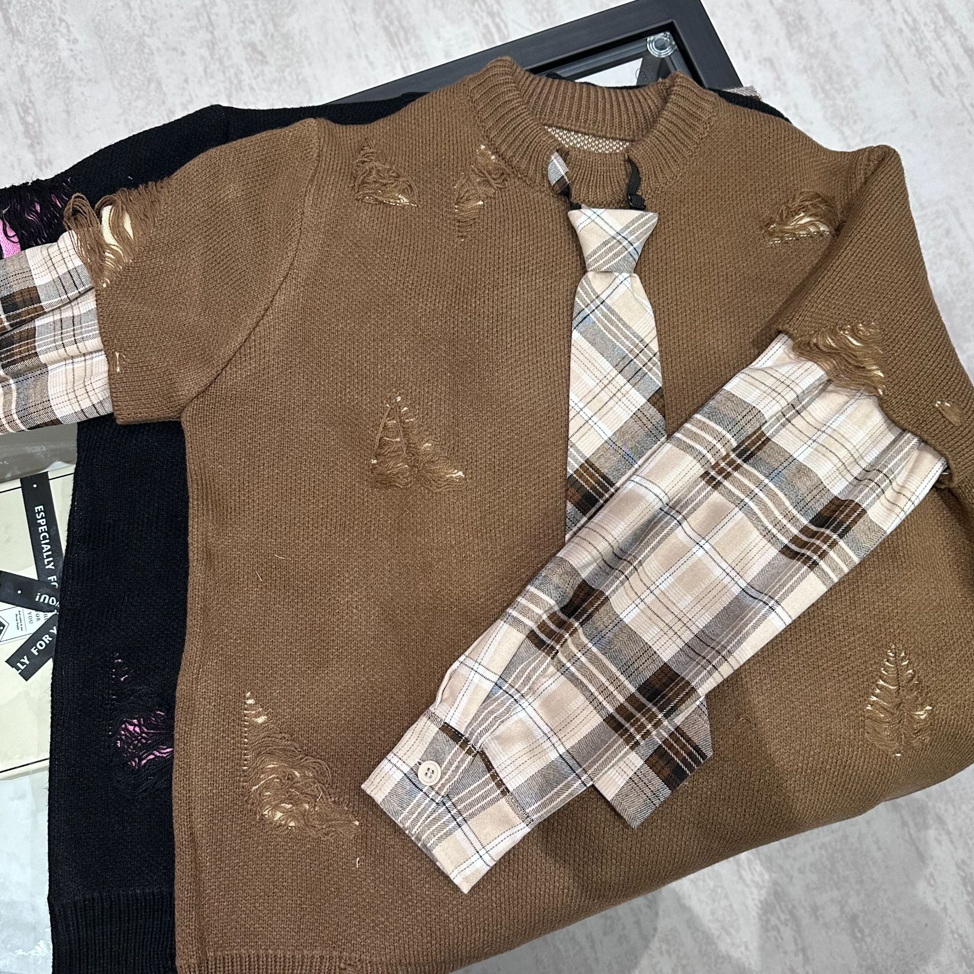 COCO AMAZING（011）学院风假两件领带磨破针织衫毛衣女-384