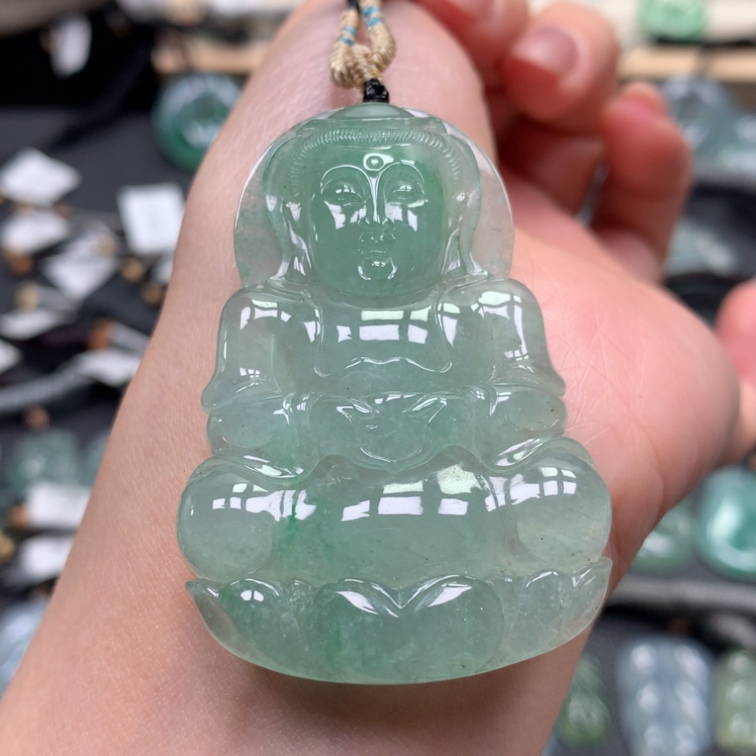 翡翠颈饰未镶嵌观音
