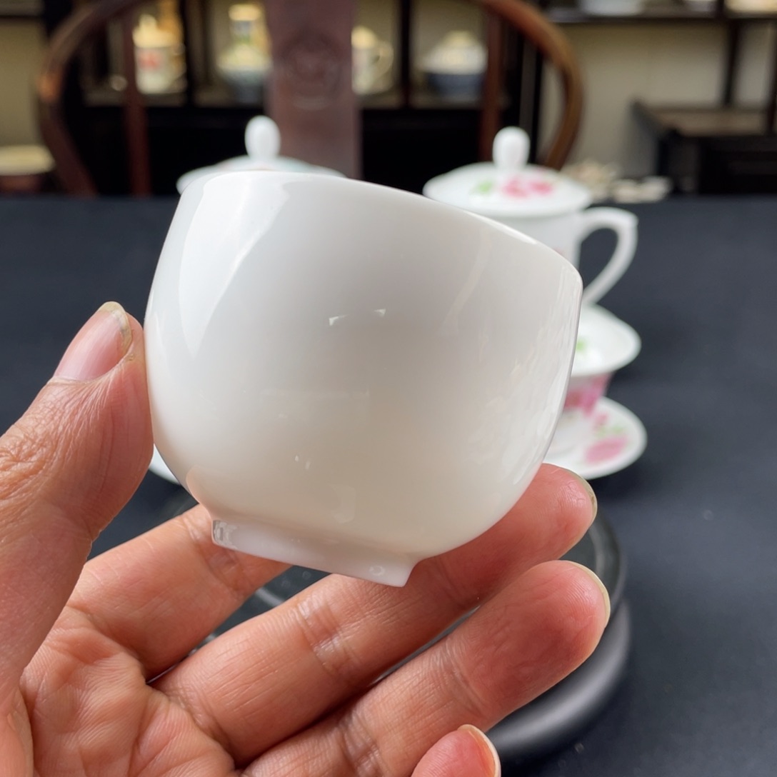 瓷片轻工业陶瓷研究所