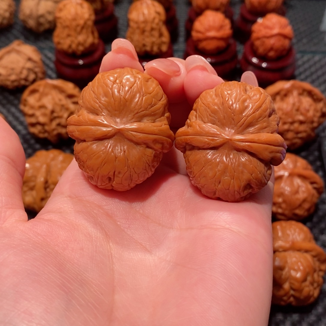 文玩核桃把件元宝