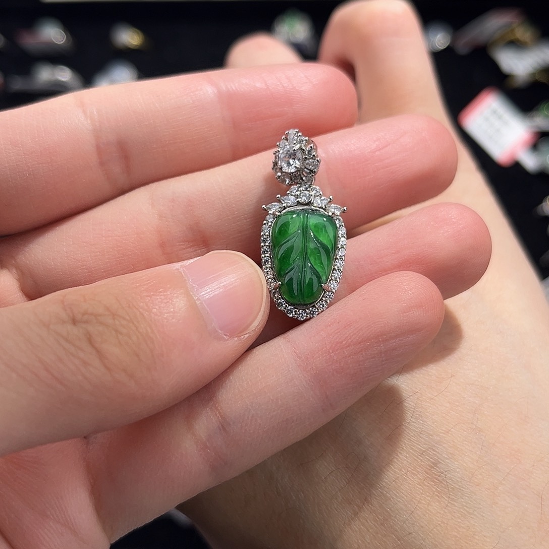 翡翠颈饰银S925镶嵌5678