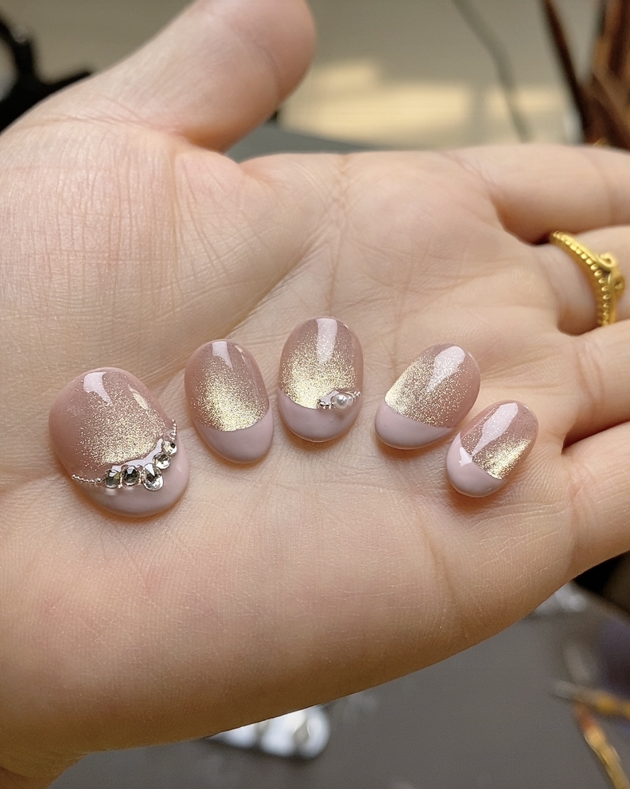 温柔又高级 美到失语 皮粉法式搭配鎏金猫眼 