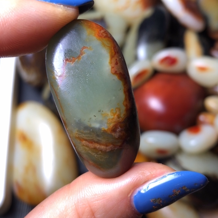 和田玉未镶嵌珠宝奇石