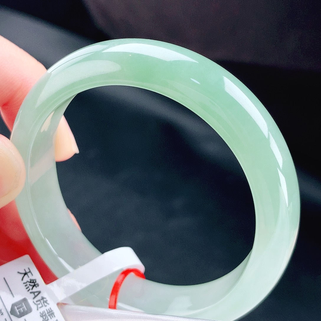 未镶嵌手镯（贵妃镯）翡翠55贵妃