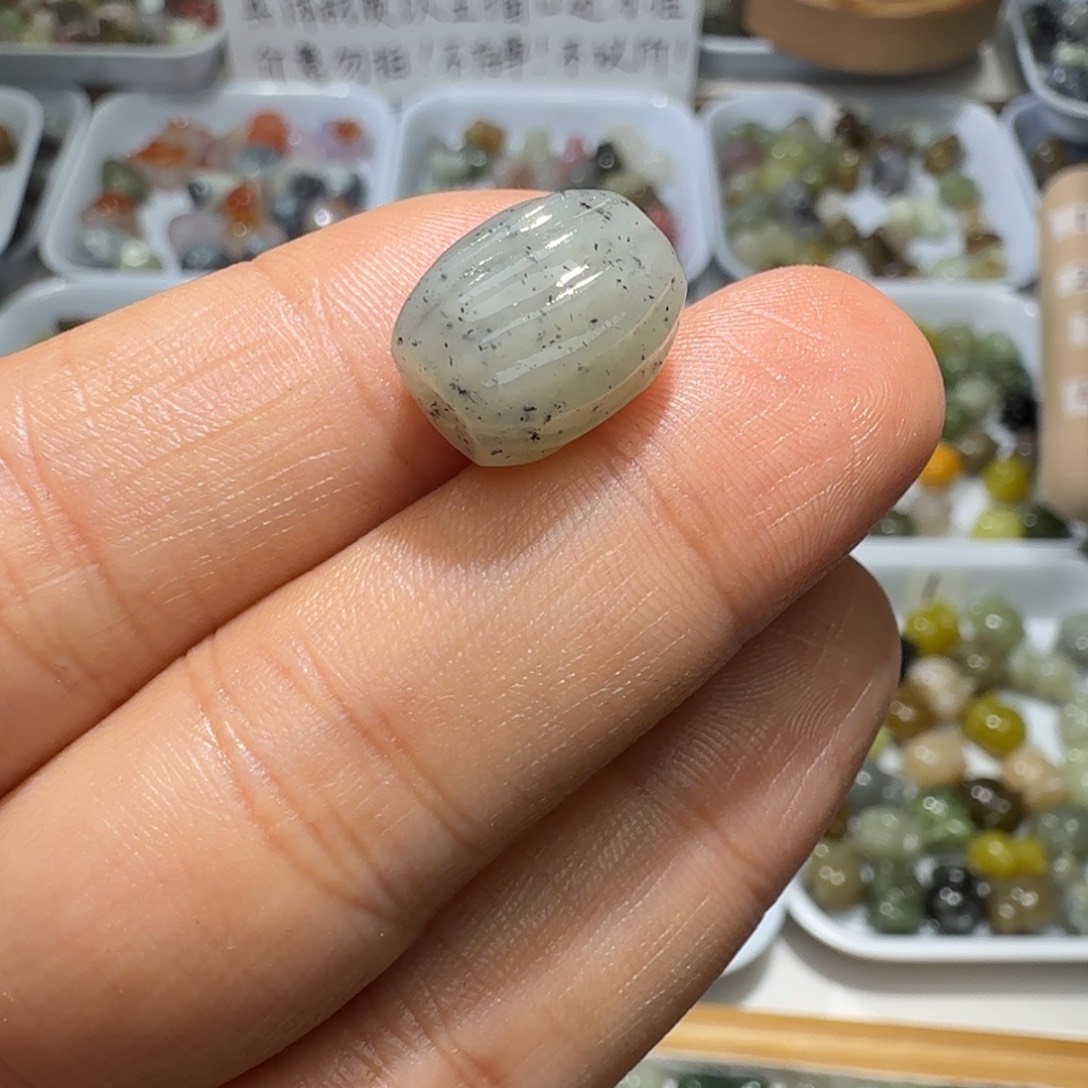 和田玉未镶嵌珠宝奇石