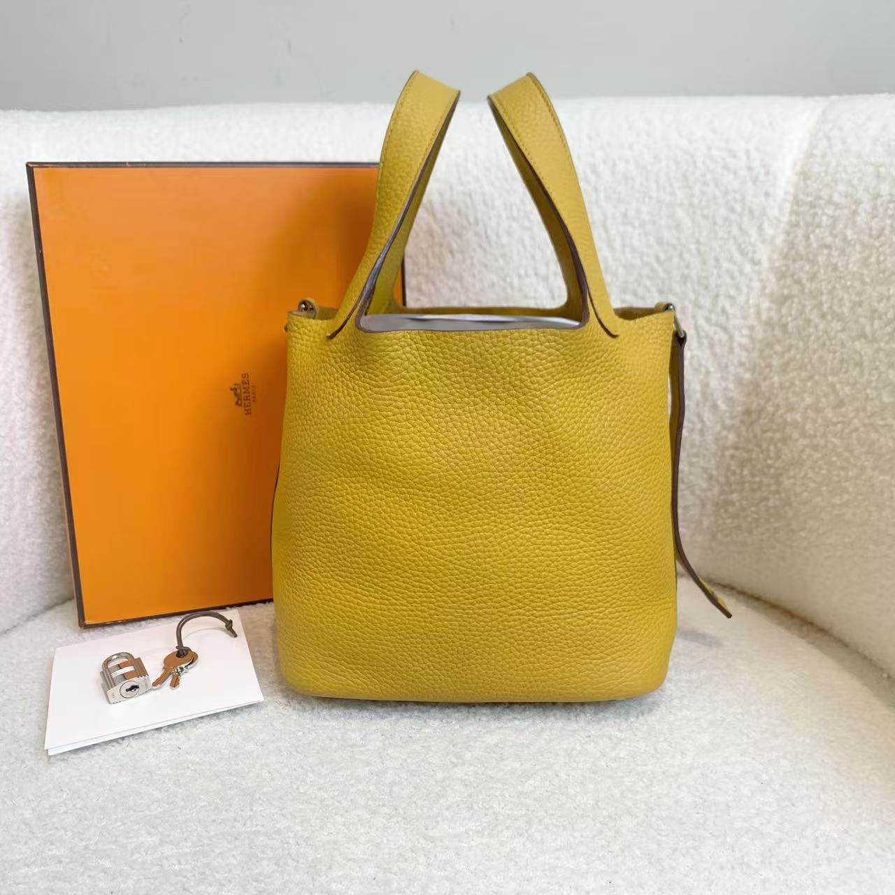 99新 Hermes/爱马仕 壹臻/琥珀黄银扣菜篮子18 C刻/94123852订金