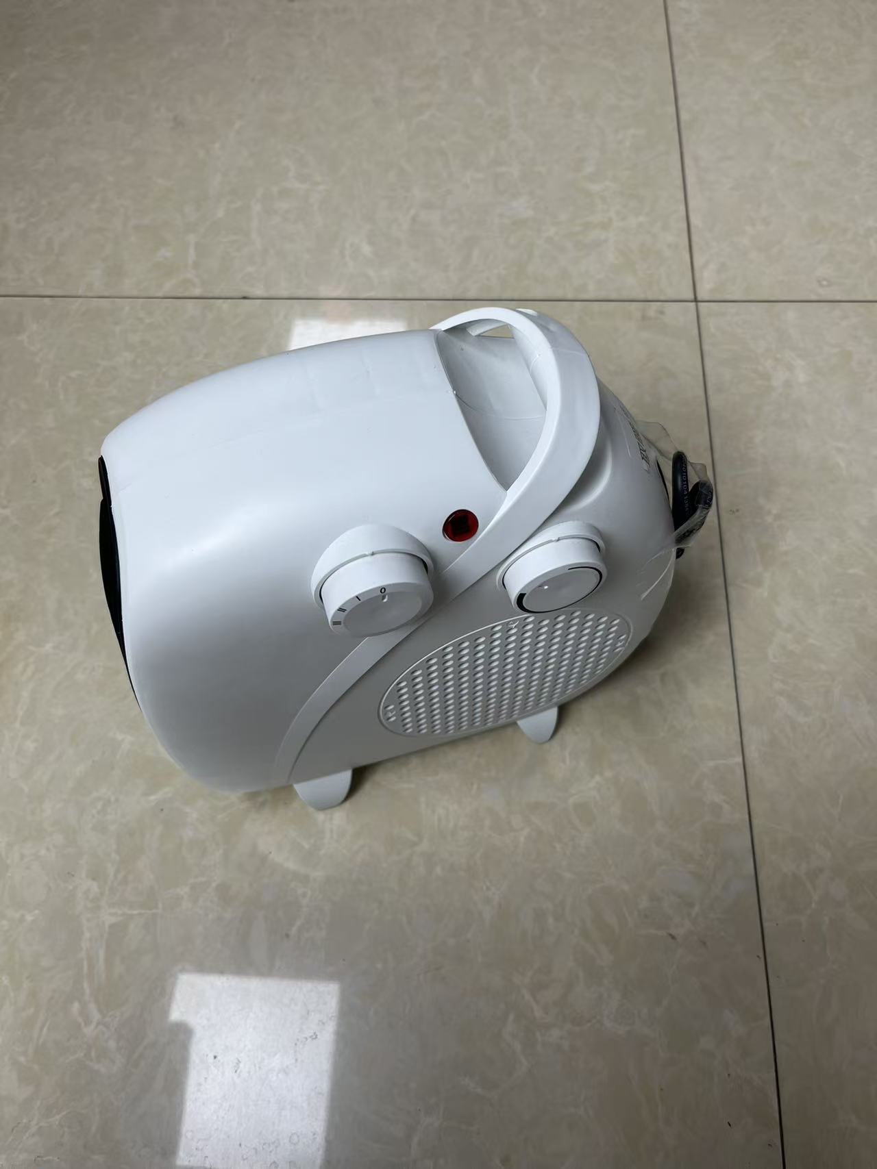 家用小型立式迷你取暖器