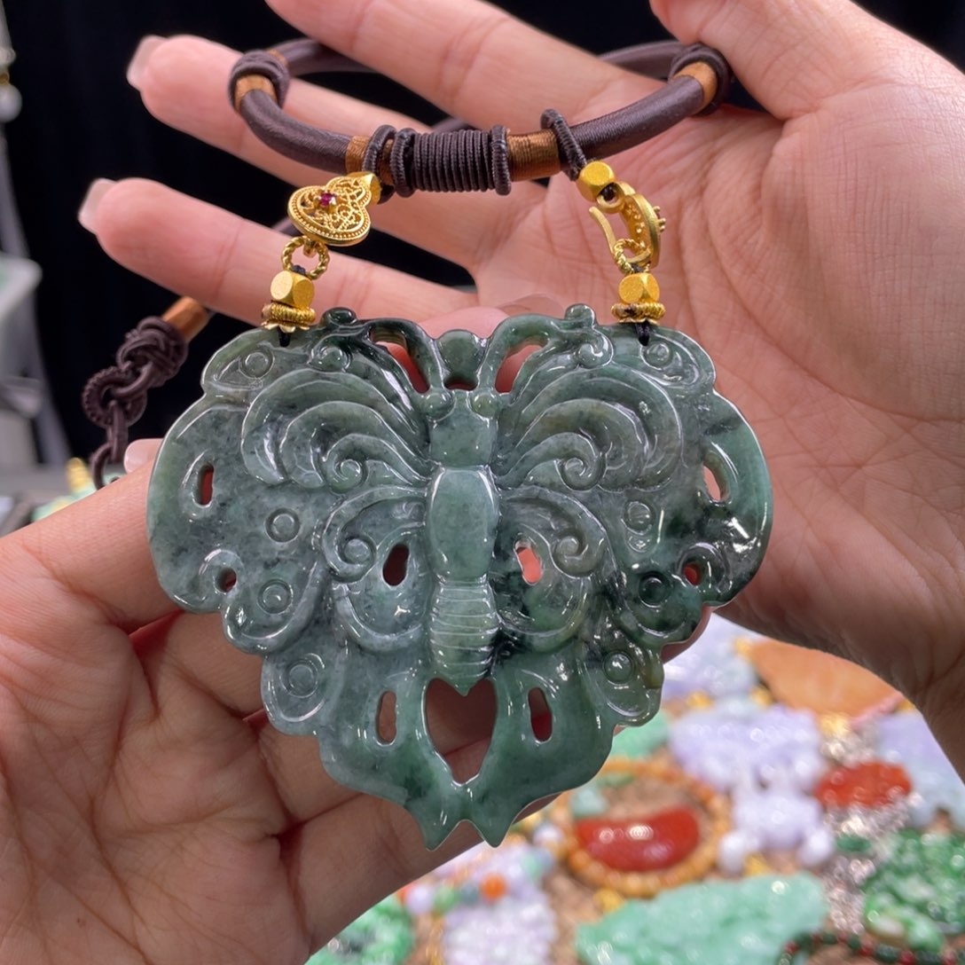 翡翠颈饰未镶嵌代编织