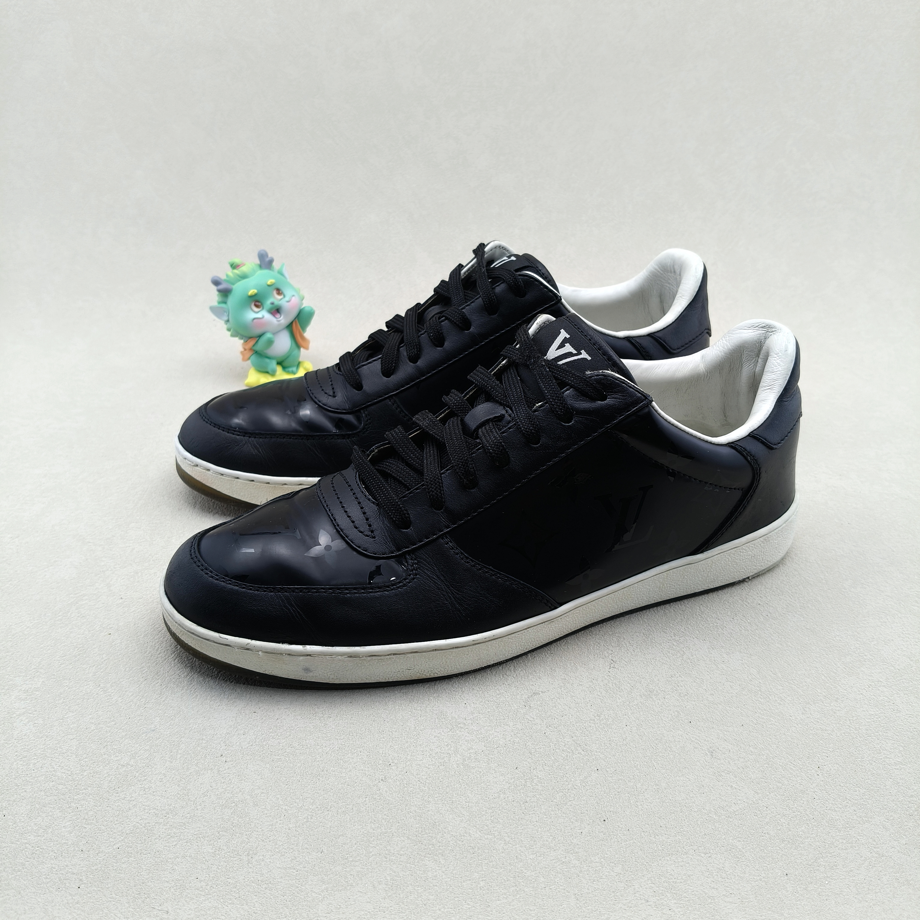 95新 LouisVuitton/路易威登 41码/老花满印大logo 低帮休闲板鞋