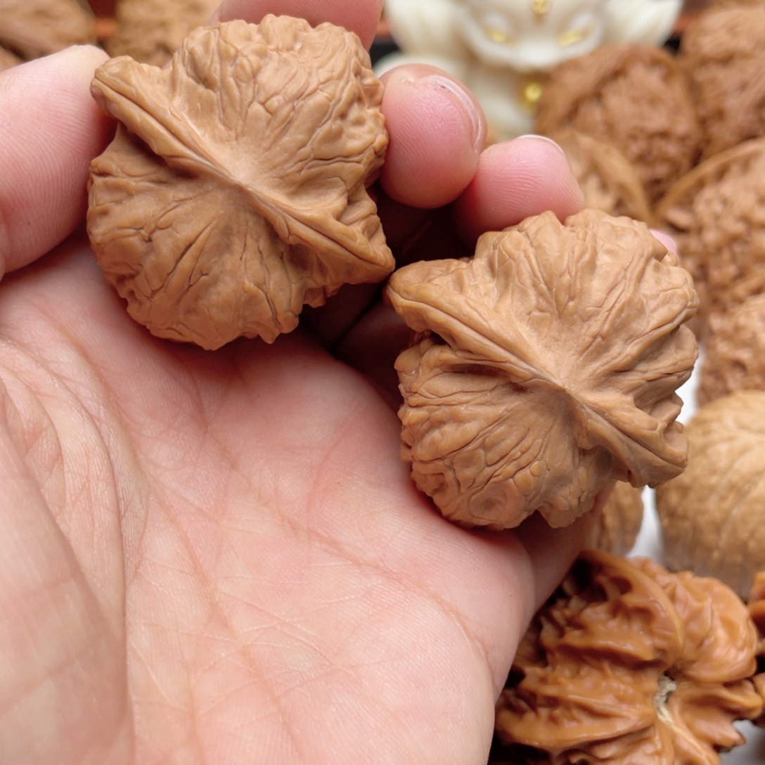 文玩核桃吊坠全品野狼