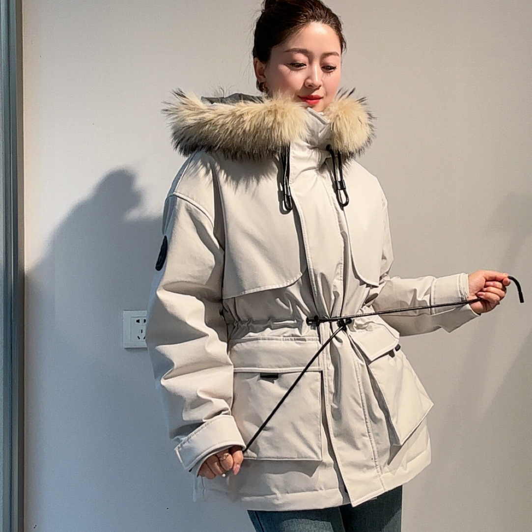 貉子毛皮领收腰派克鸭绒服新国标领工装派克