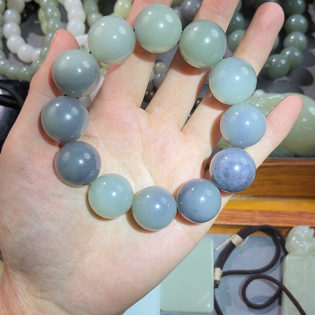 和田玉颈饰未镶嵌20mm青花手串