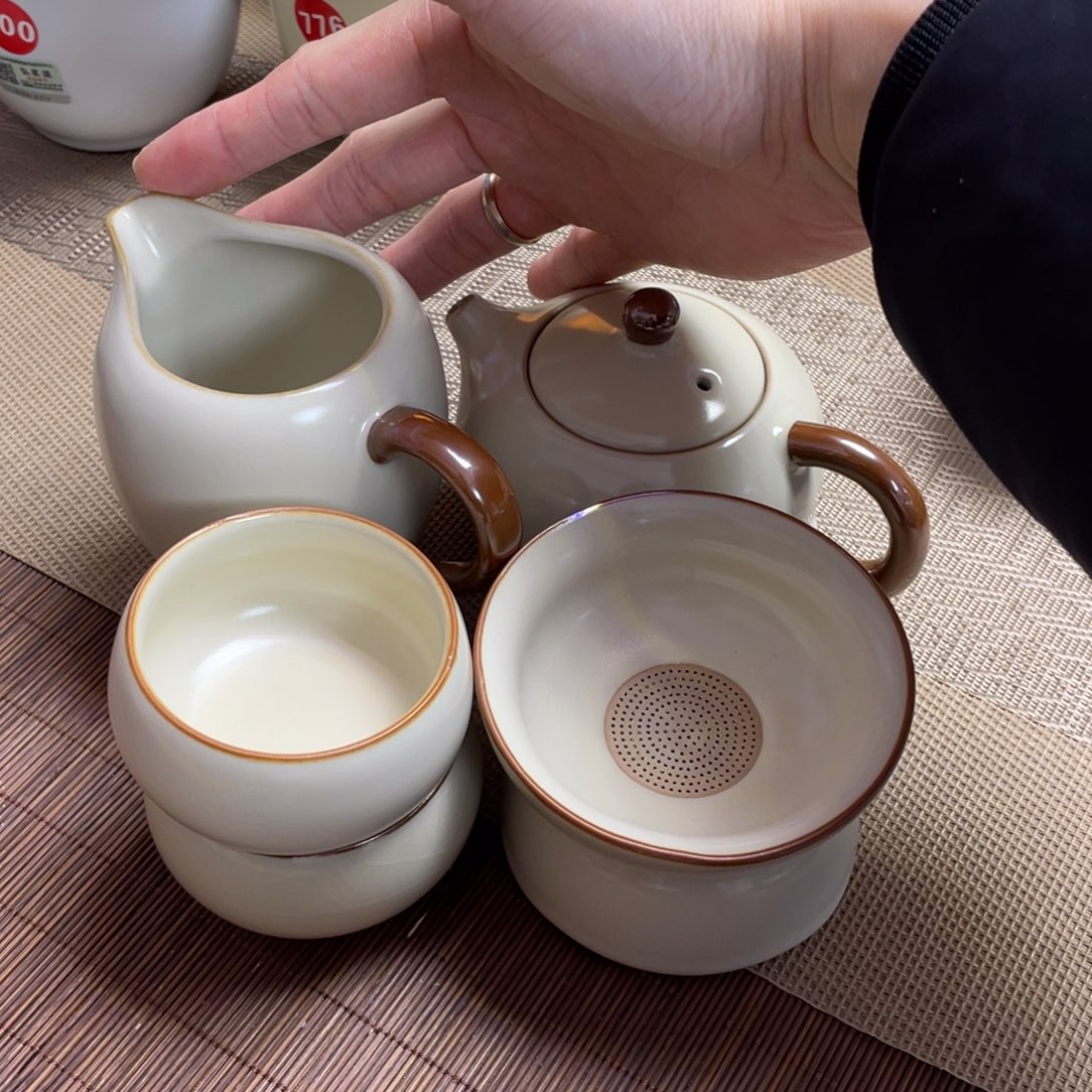 瓷片。。。。。。。。。。。。。。。。。