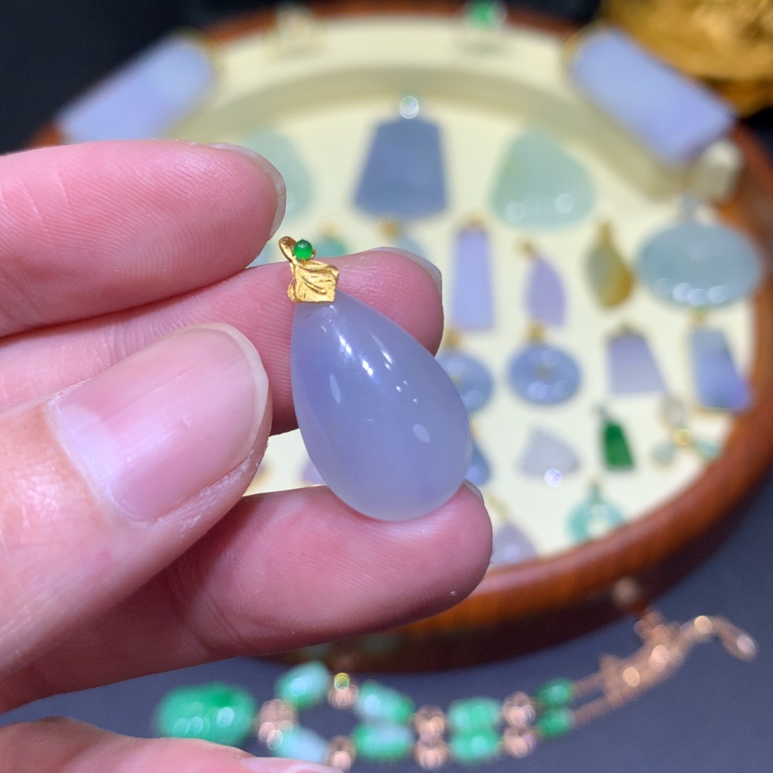 翡翠吊坠(不含链)18K金镶嵌