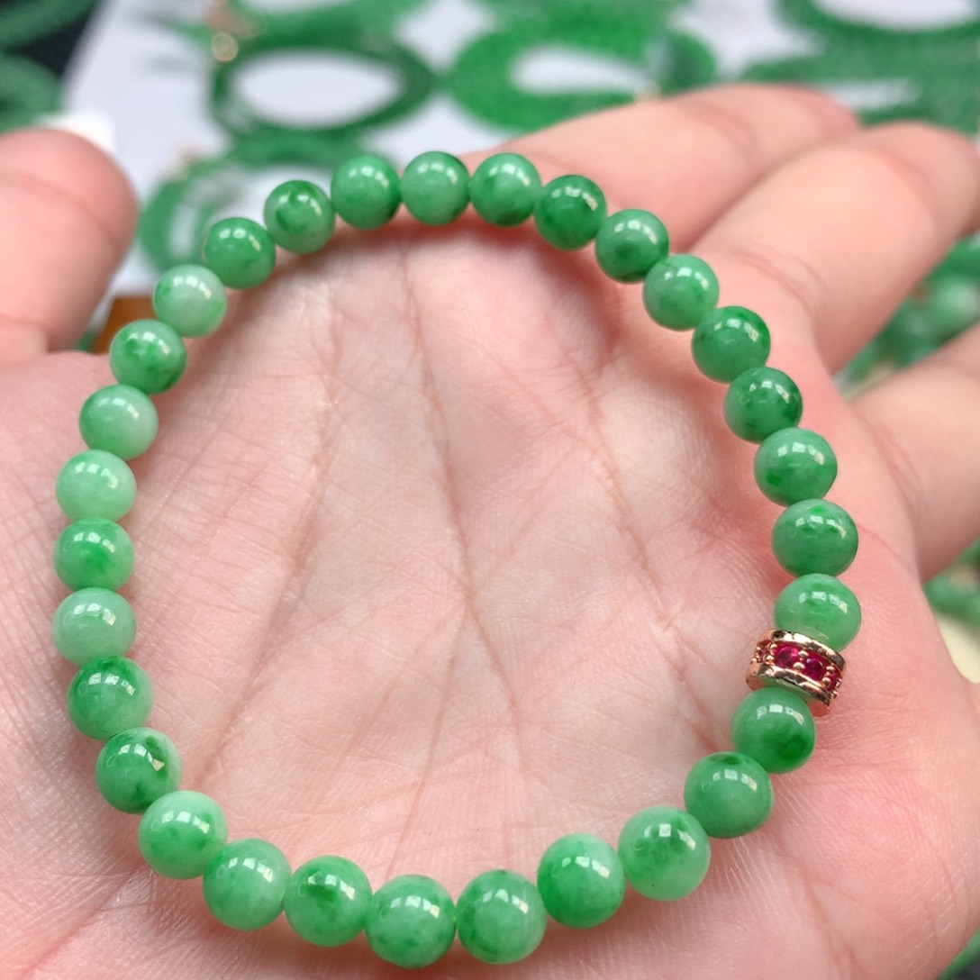 翡翠手链未镶嵌翡翠