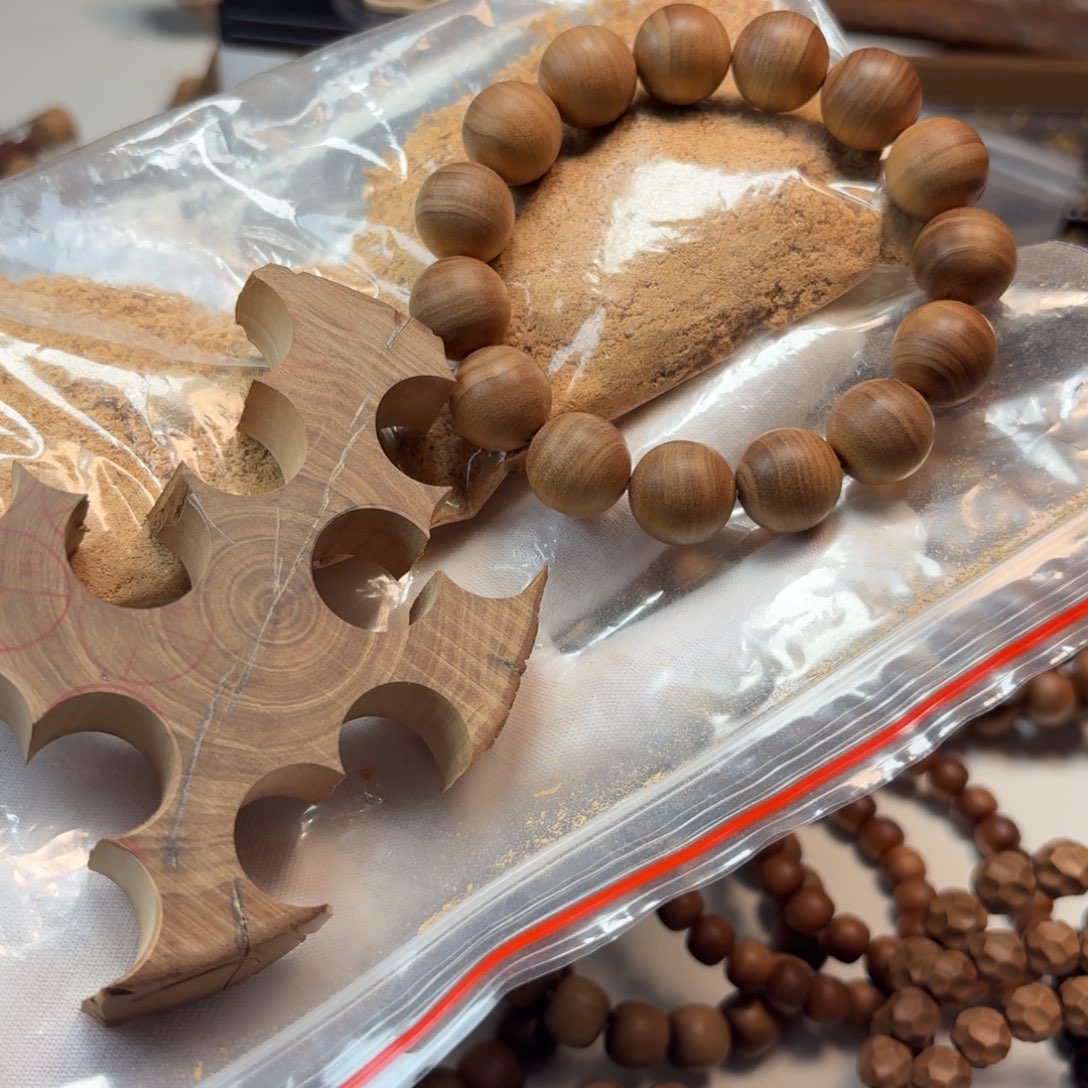 檀香木手串/手链1.5.15颗黑肉横纹