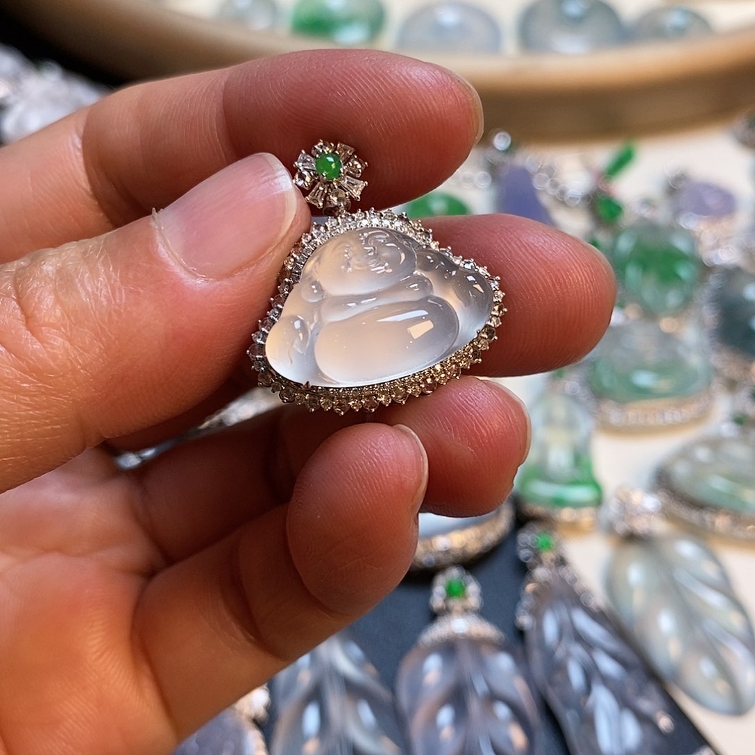 翡翠颈饰18K金镶嵌佛公