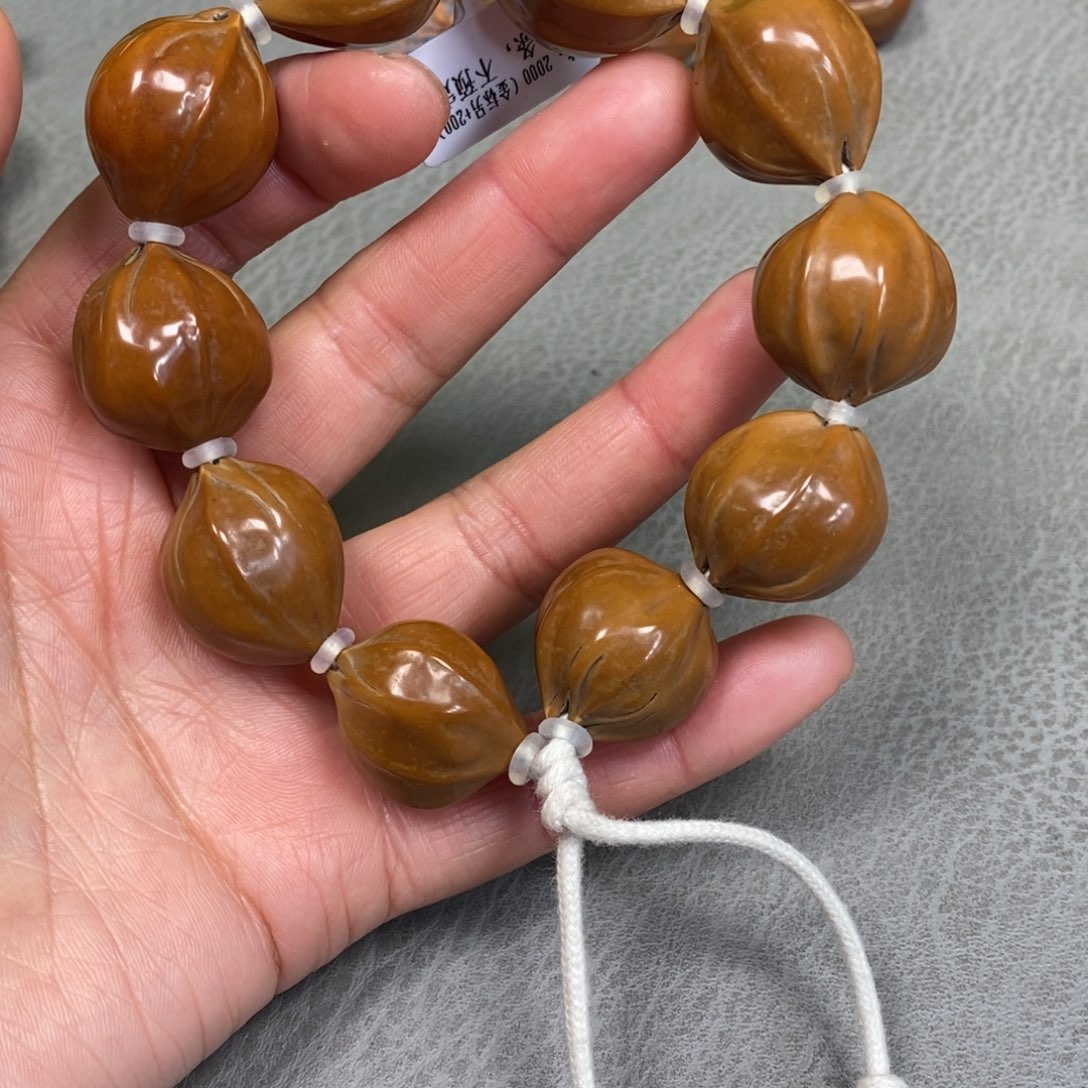 橄榄核吊坠铁素橄榄