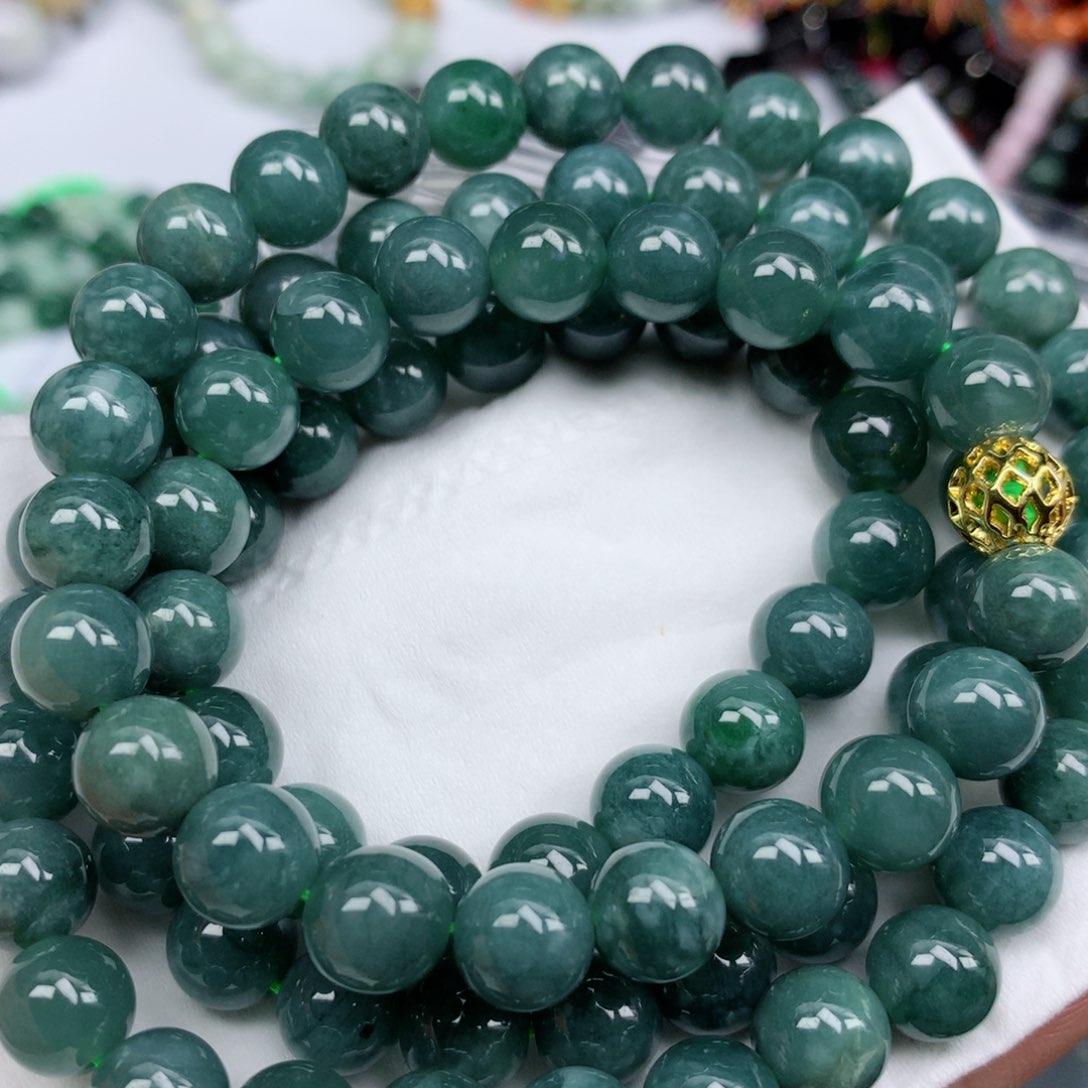 翡翠颈饰未镶嵌珠子