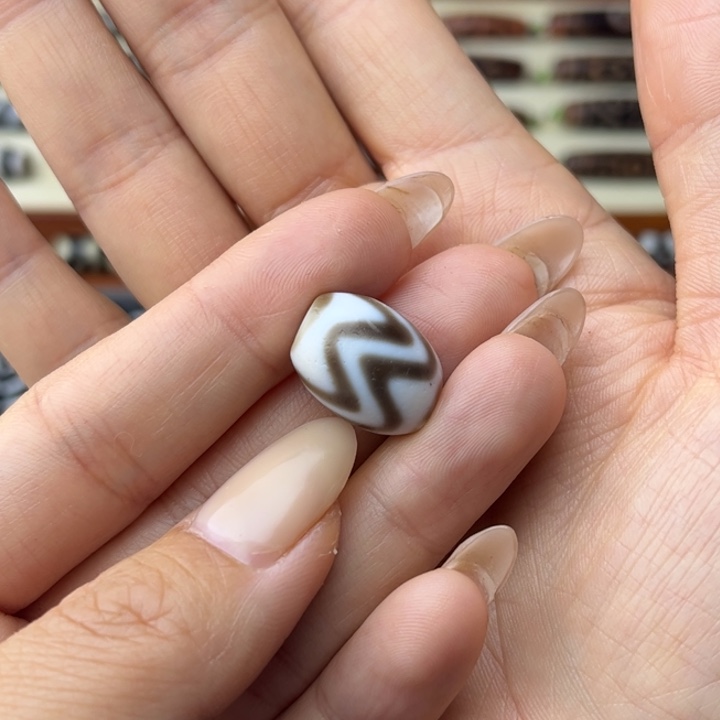 玛瑙/玉髓珠宝半成品未镶嵌孤**情