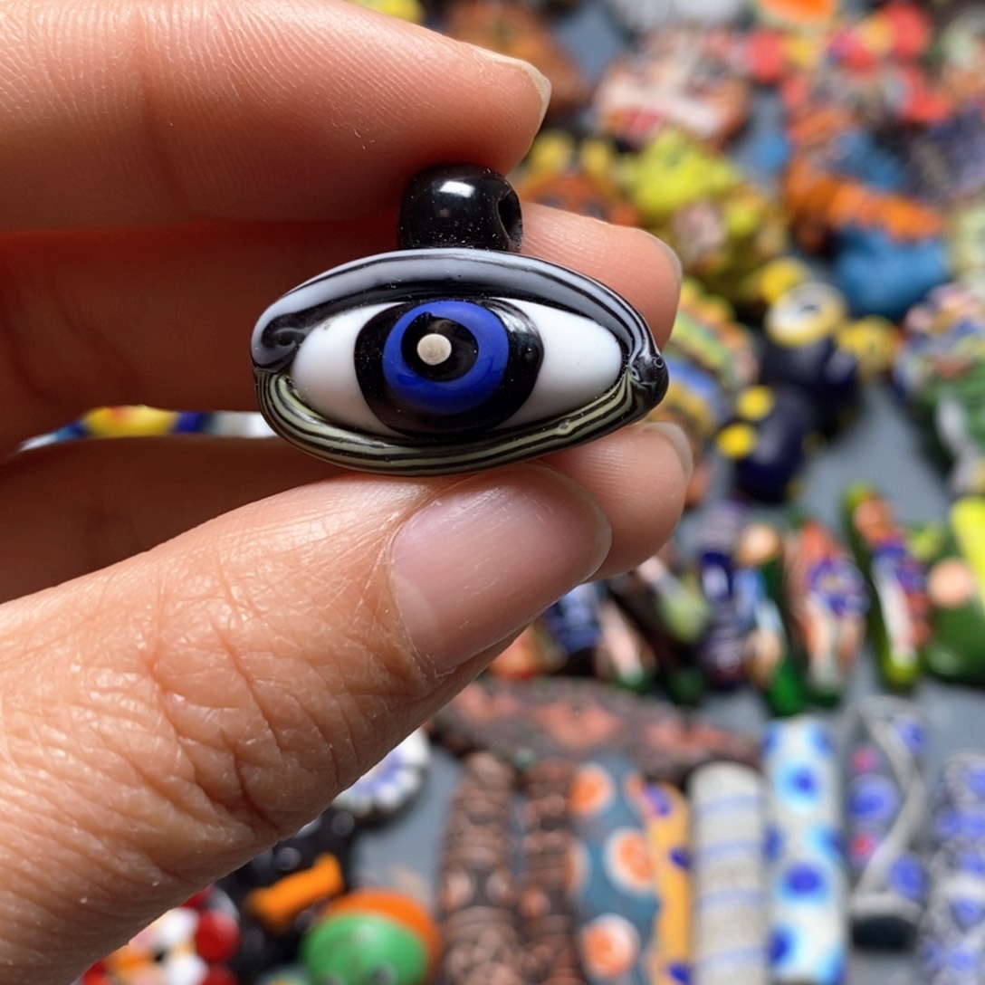 琉璃颈饰印度尼西亚眼睛