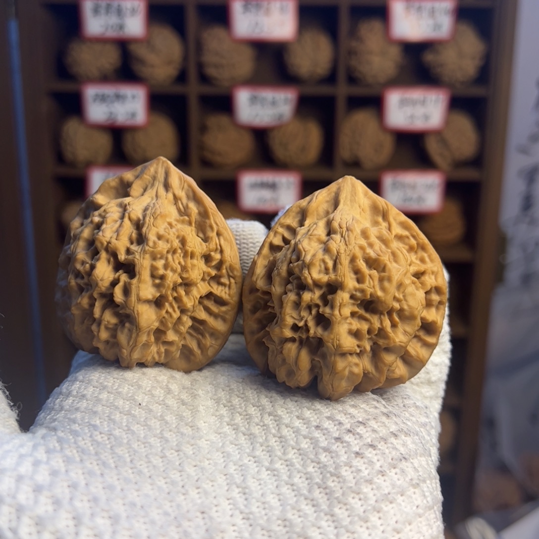 文玩核桃吊坠大官帽