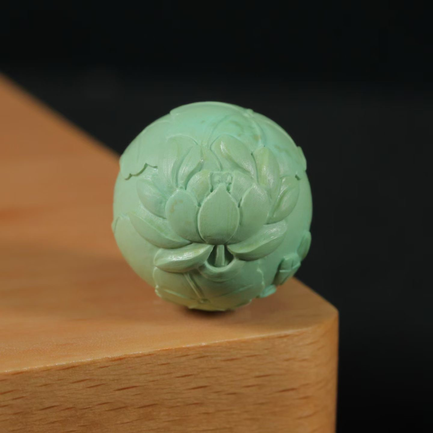 天然原矿绿松石 精工立体雕刻莲花圆珠 手串配珠锁骨珠