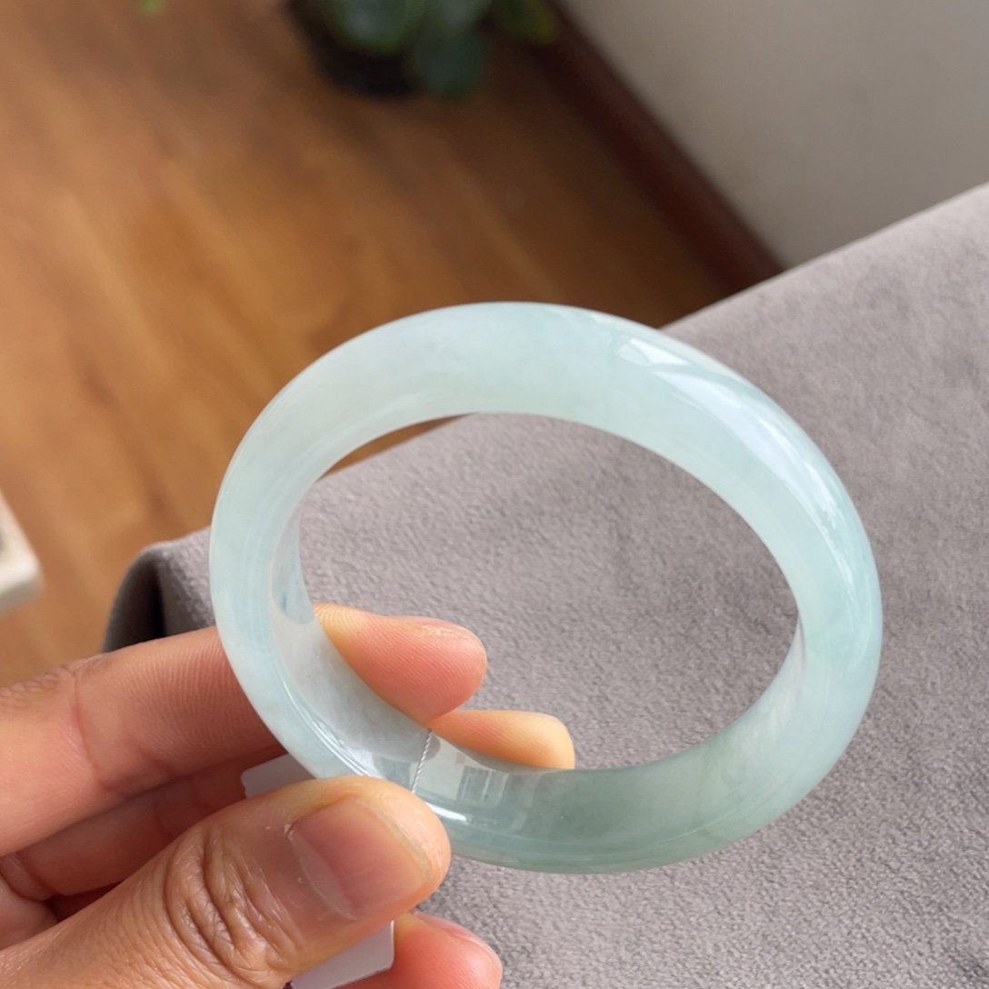 翡翠未镶嵌手镯贵妃冰透