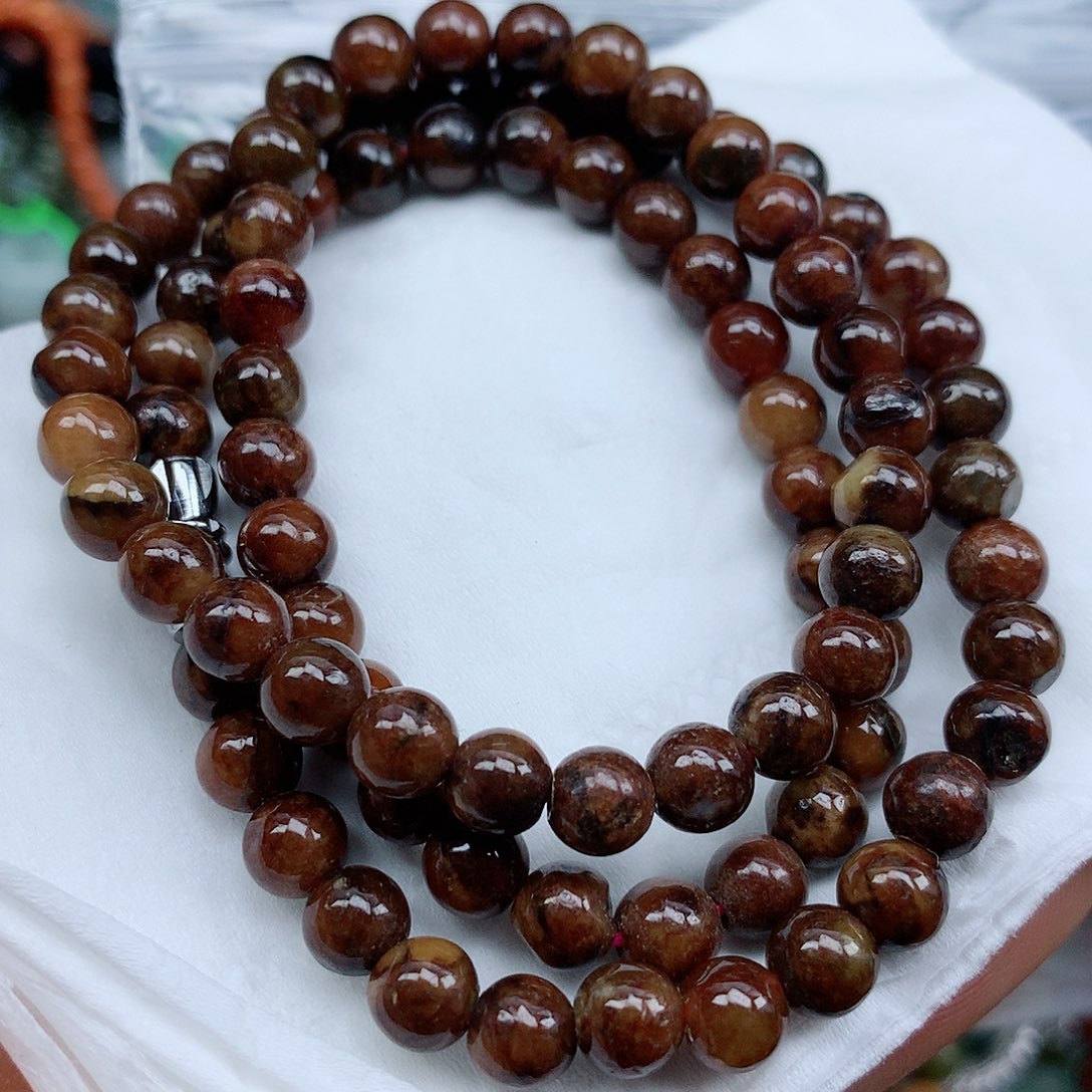 翡翠颈饰未镶嵌手串