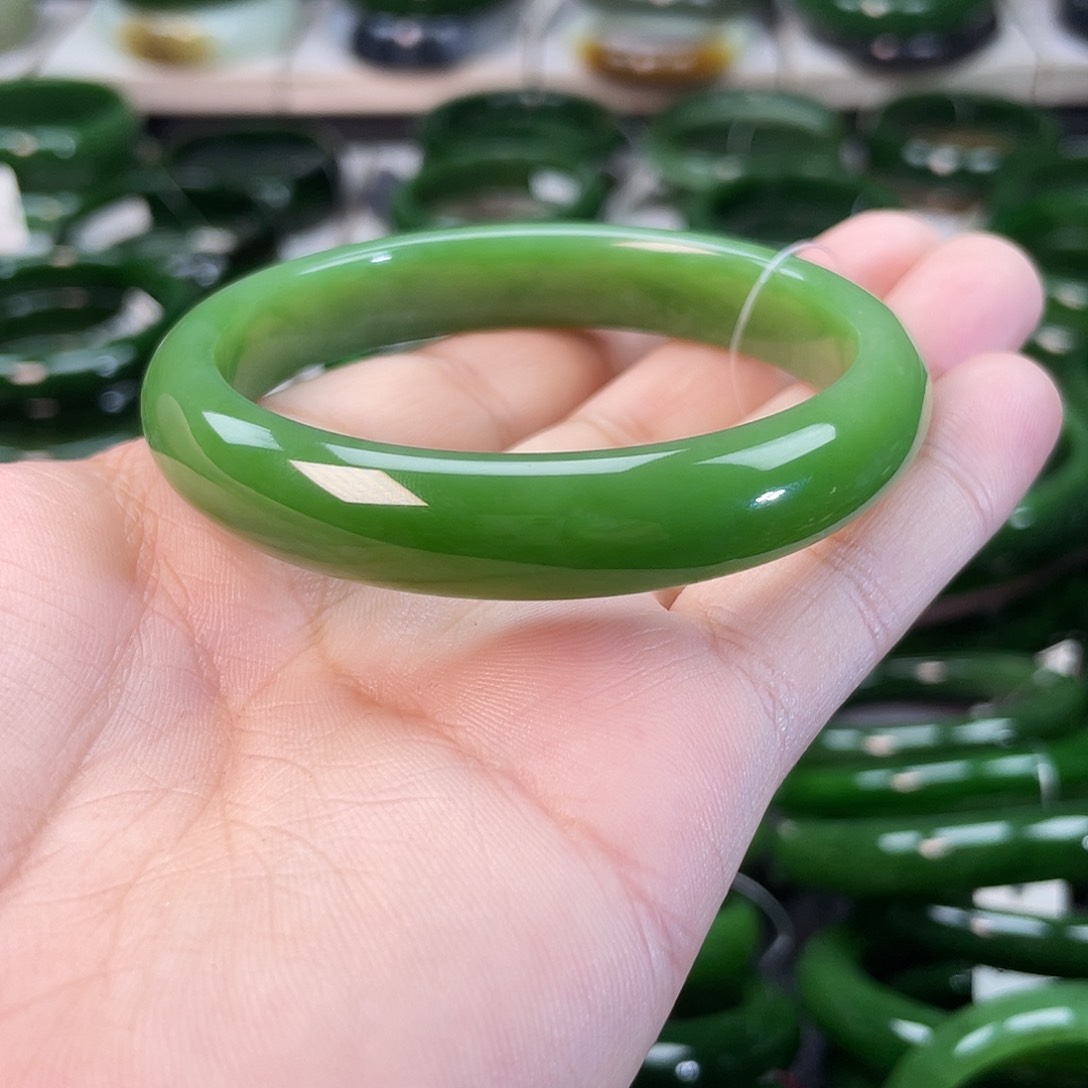 和田玉（碧玉）手镯未镶嵌
