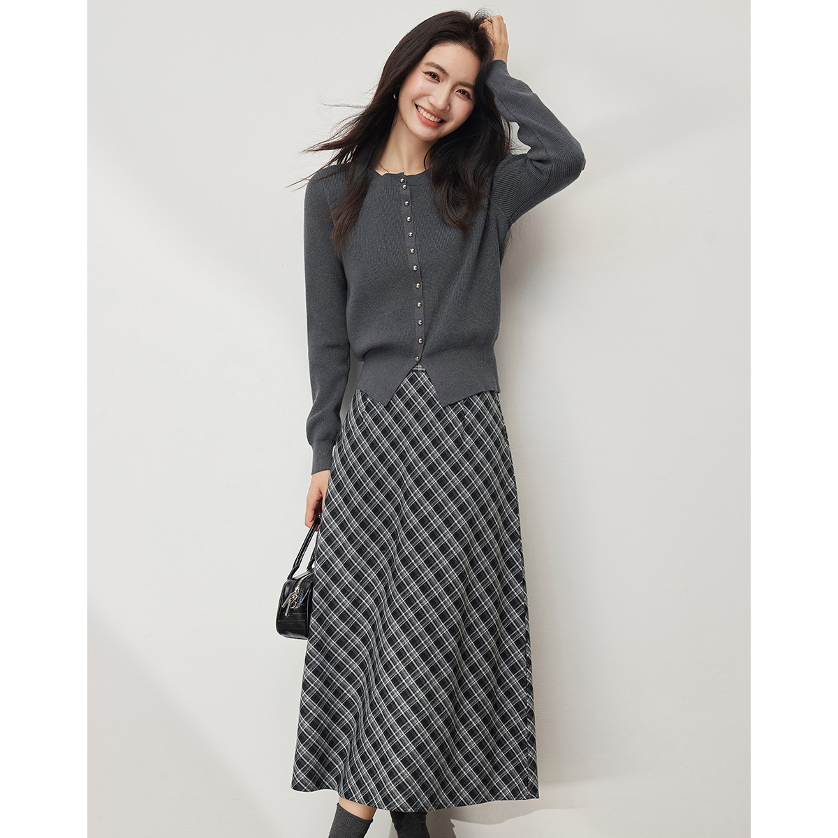 【备用链接】朗文斯汀开衫格纹半身裙两件套DTMG4510C12955
