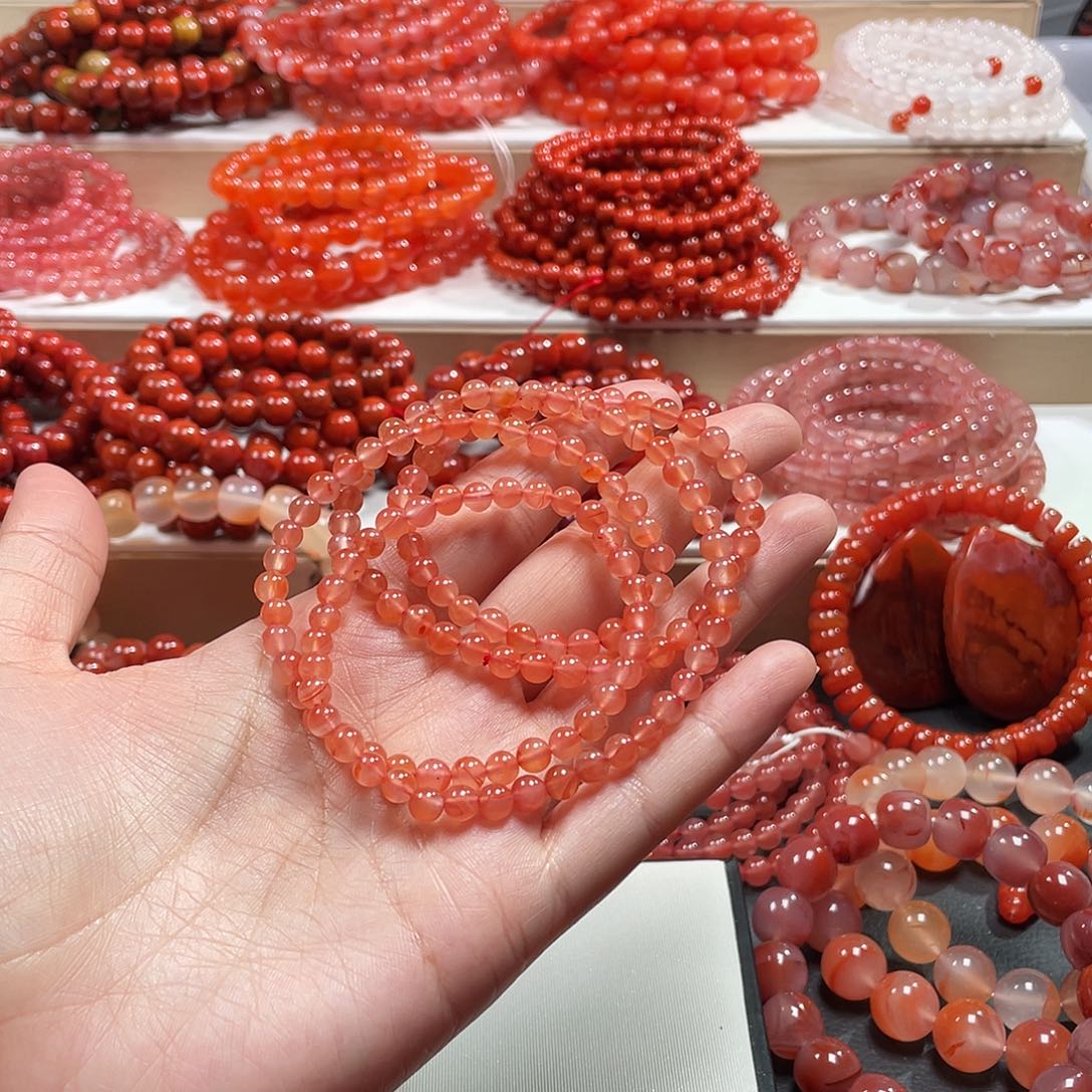 南红玛瑙未镶嵌手链