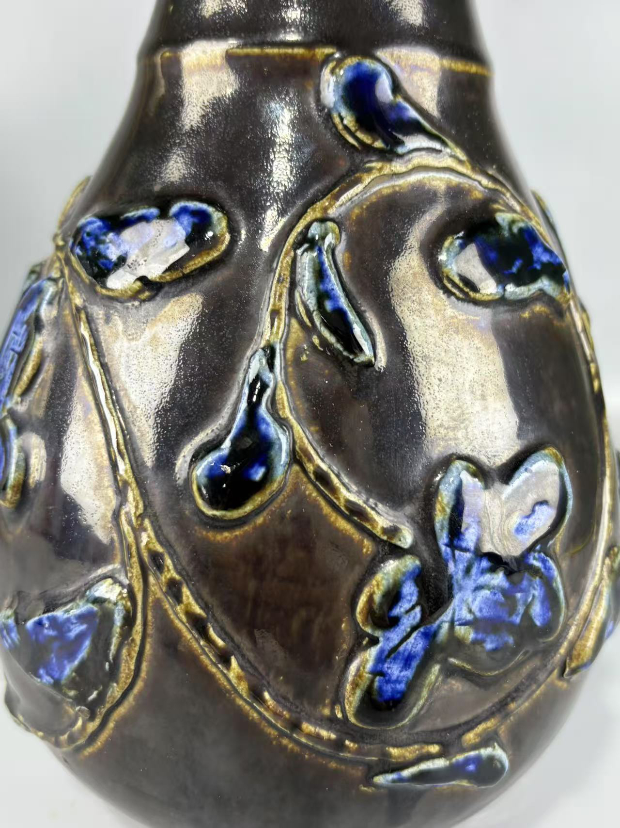 手工制作陶瓷摆件