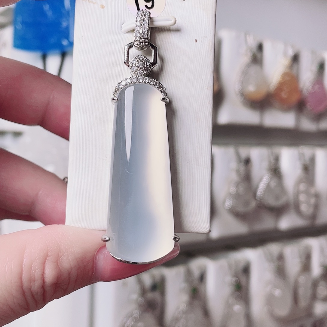 玛瑙/玉髓未镶嵌颈饰