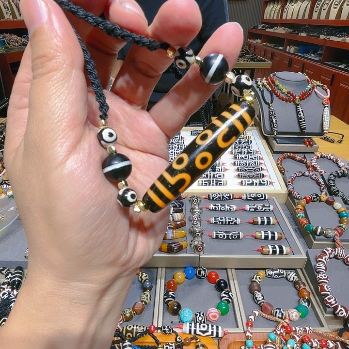 未镶嵌玛瑙/玉髓珠宝奇石