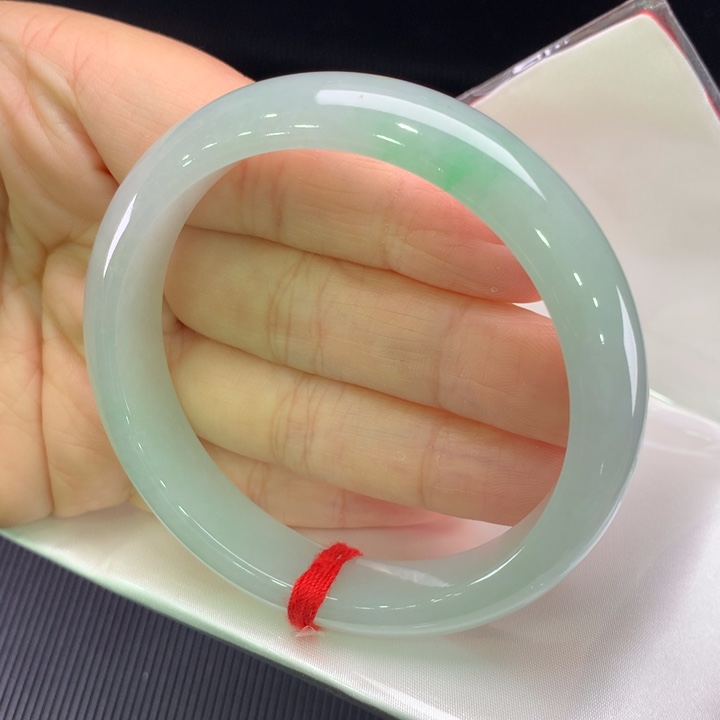 翡翠未镶嵌手镯正圈59