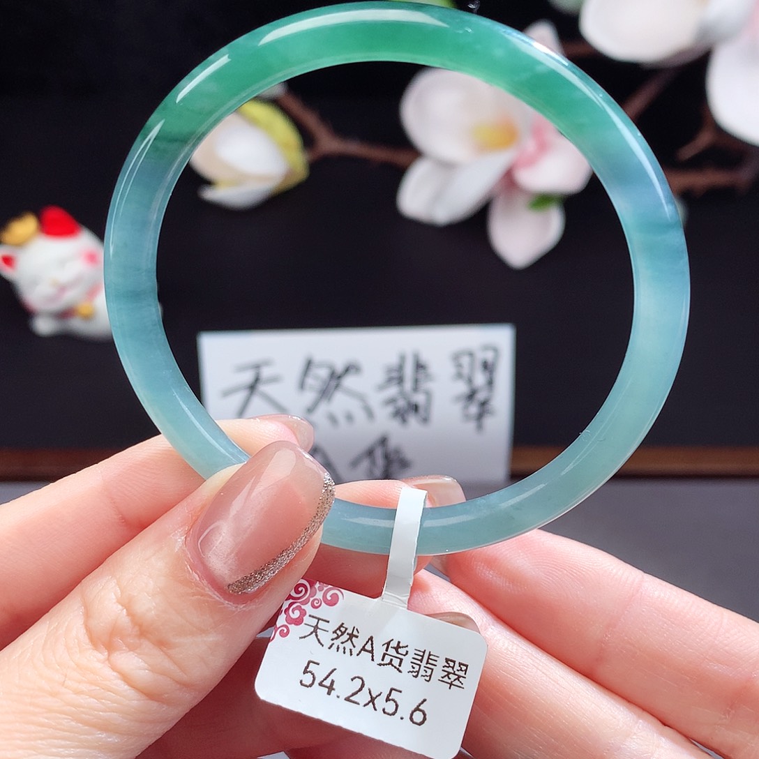 翡翠手镯（圆镯）未镶嵌