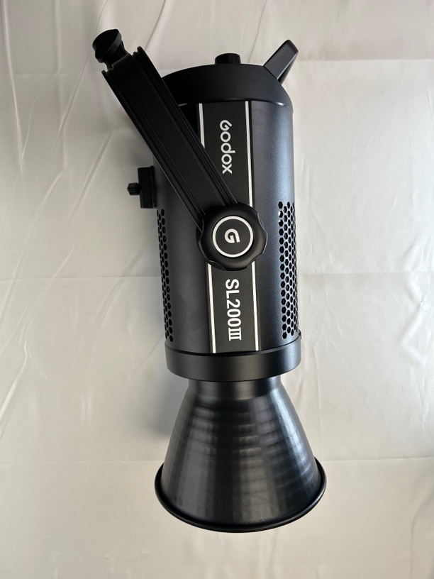 准新品 GODOX/神牛 Godox神牛SL200三代直播摄影常亮柔光补光灯