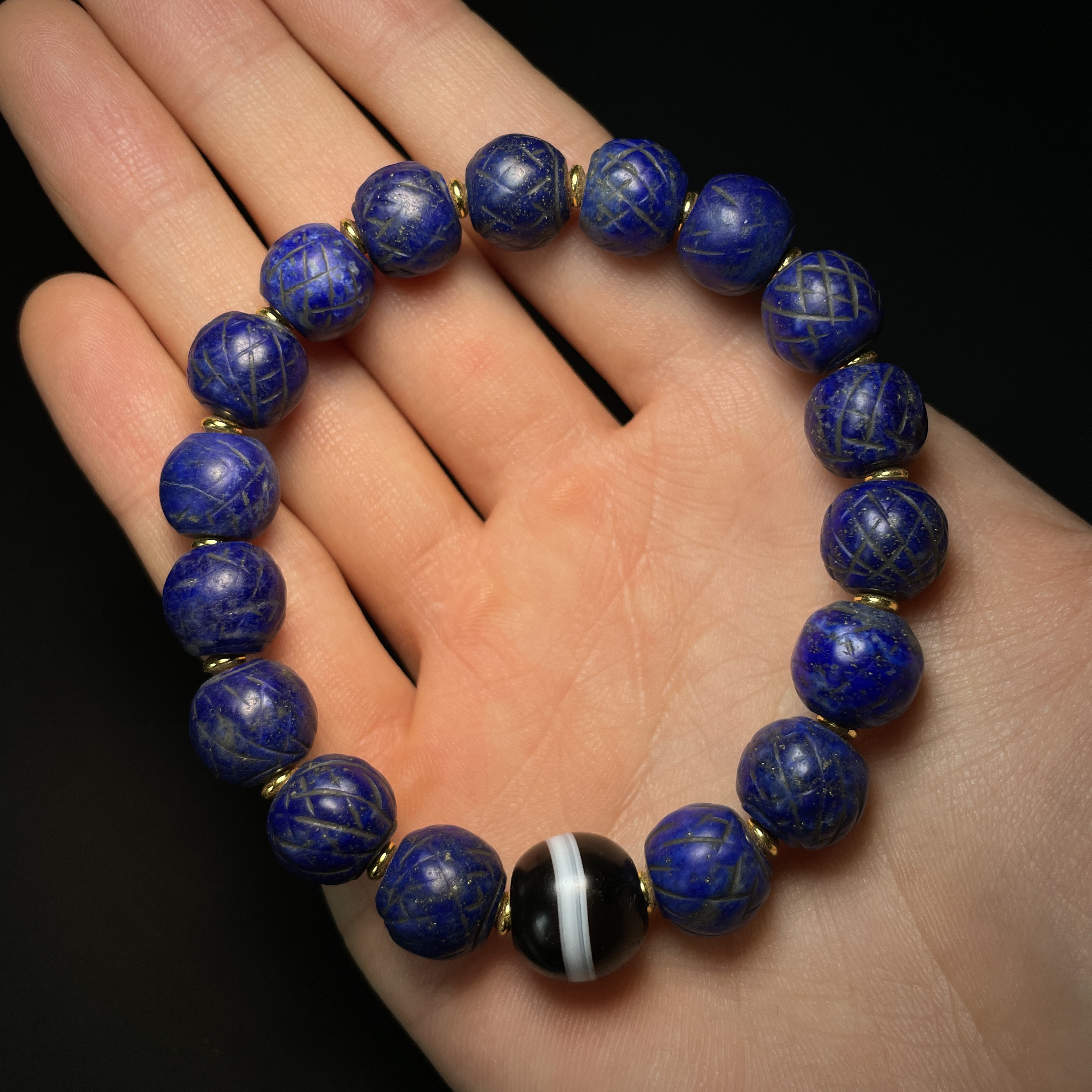 千岁青金石手链 设计款 东西非常漂亮 直径卡10mm加