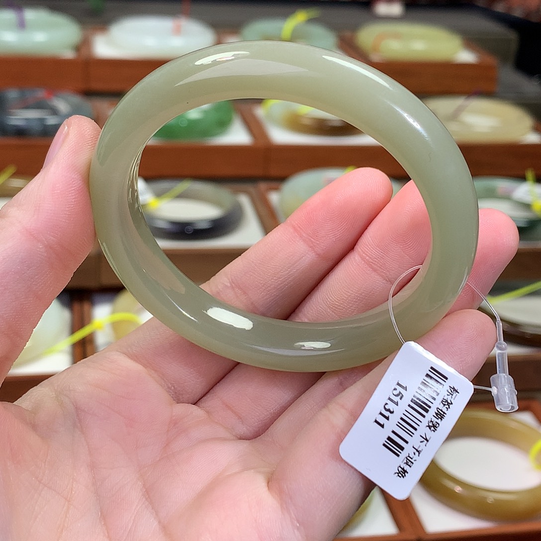 和田玉未镶嵌手镯55