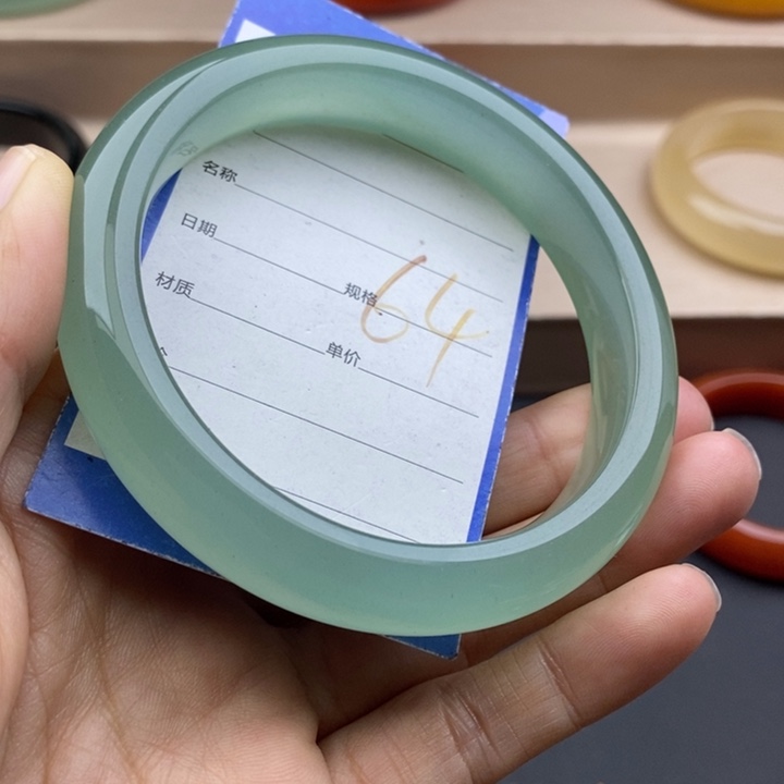 石英质玉未镶嵌手镯