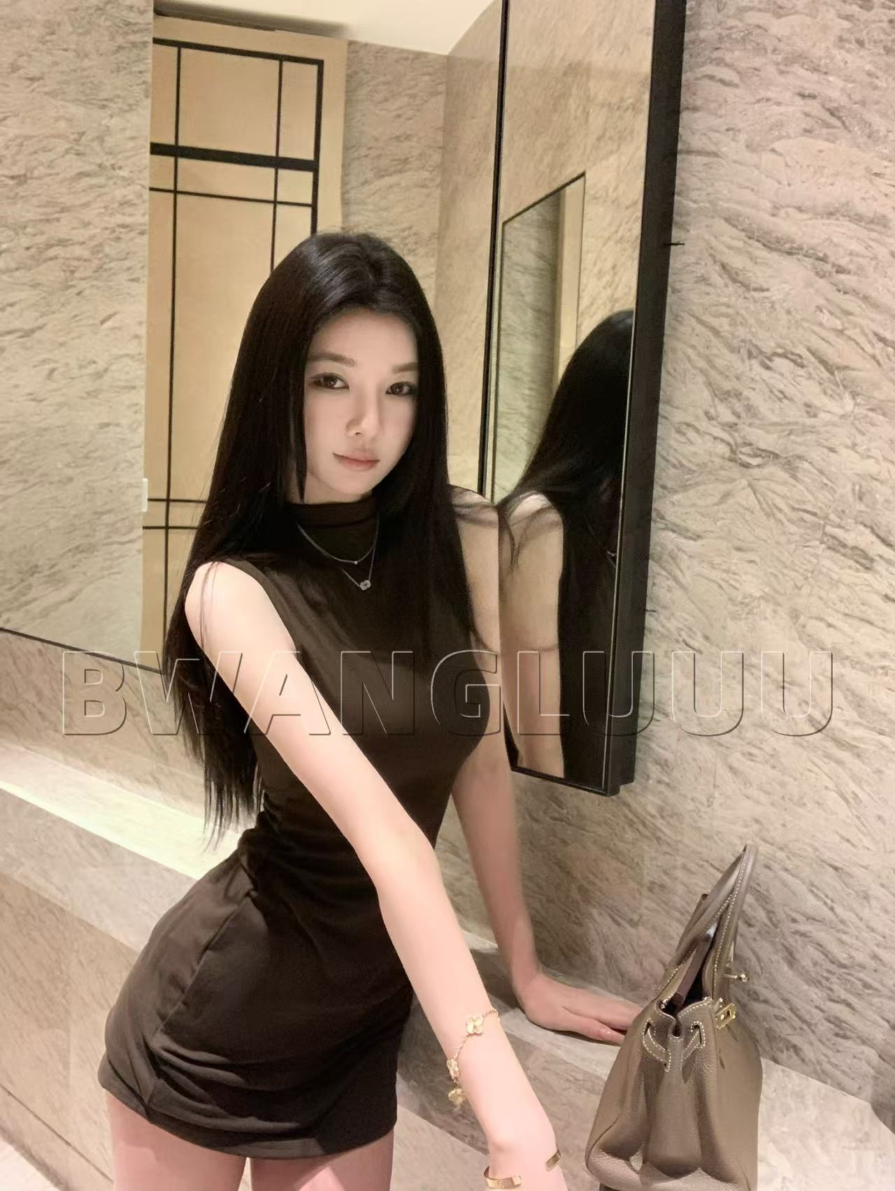 【徐徐啊】柏林卡纸-半高领无袖背心连衣裙收腰打底包臀短裙