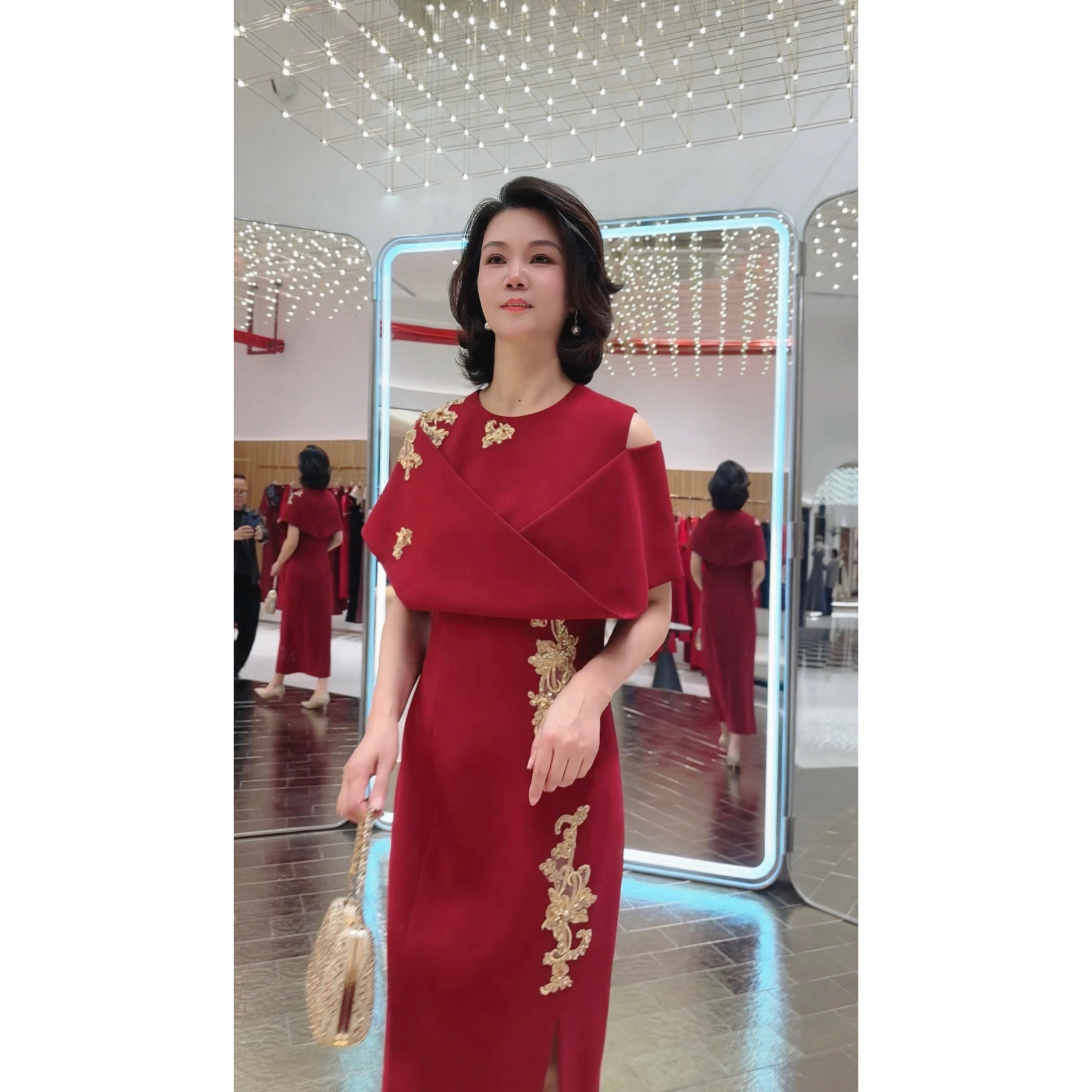 1316-轻奢优雅气质瘦设计师长款酒红色修身喜婆婆喜妈妈婚礼礼服