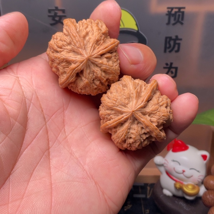文玩核桃吊坠无名三棱37全品