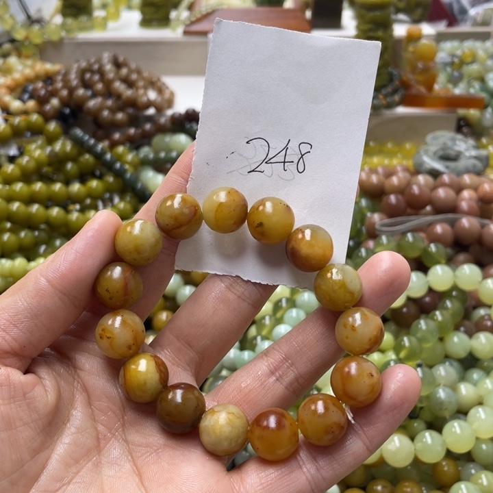 未镶嵌蛇纹石玉手链