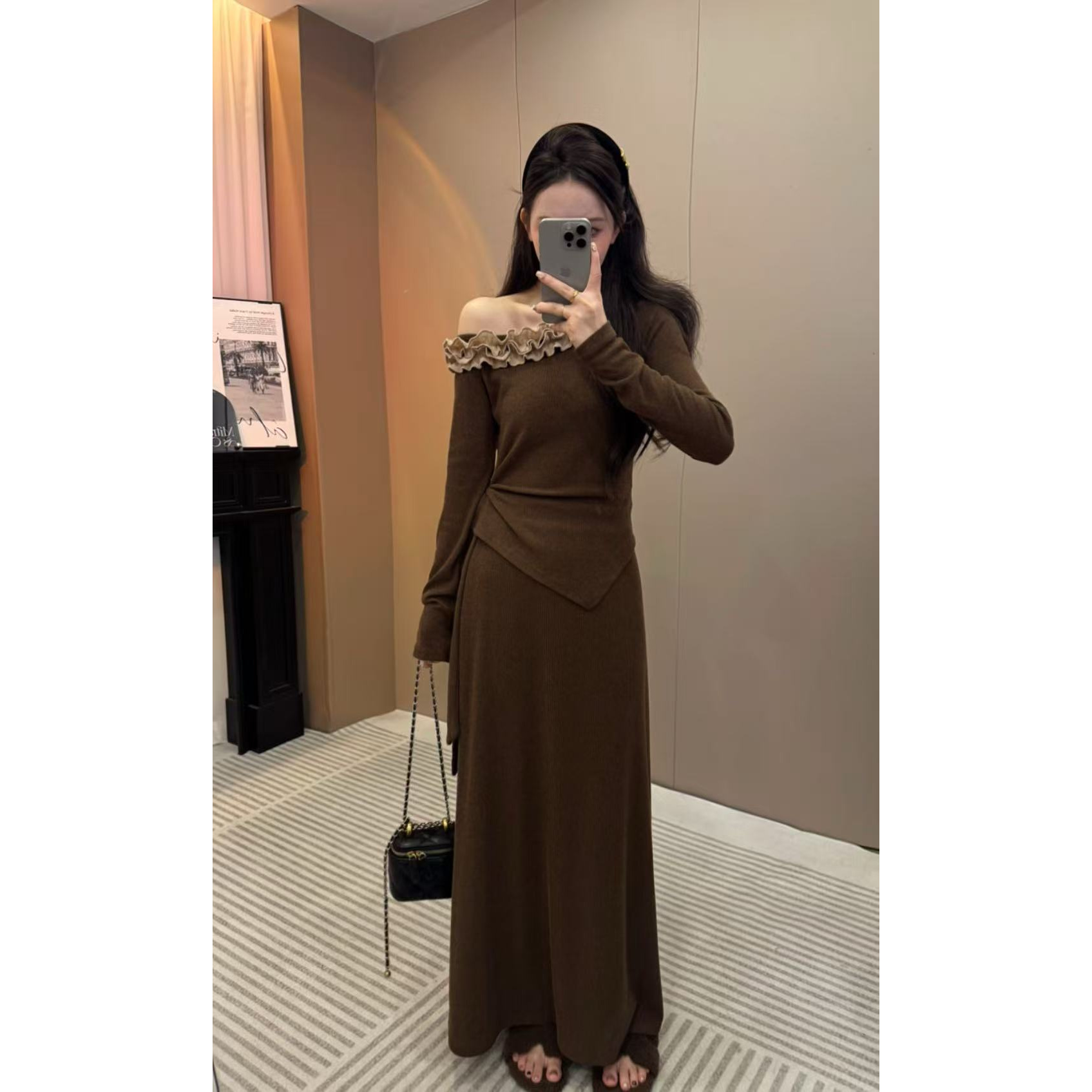 气质韩系时尚套装女秋季新款木耳花边拼接斜肩上衣+高腰半身裙潮