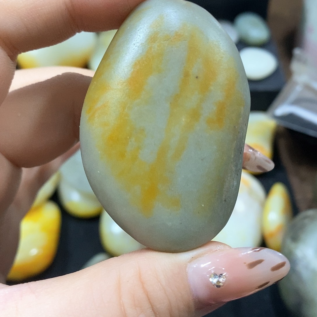 未镶嵌和田玉（糖玉）挂件