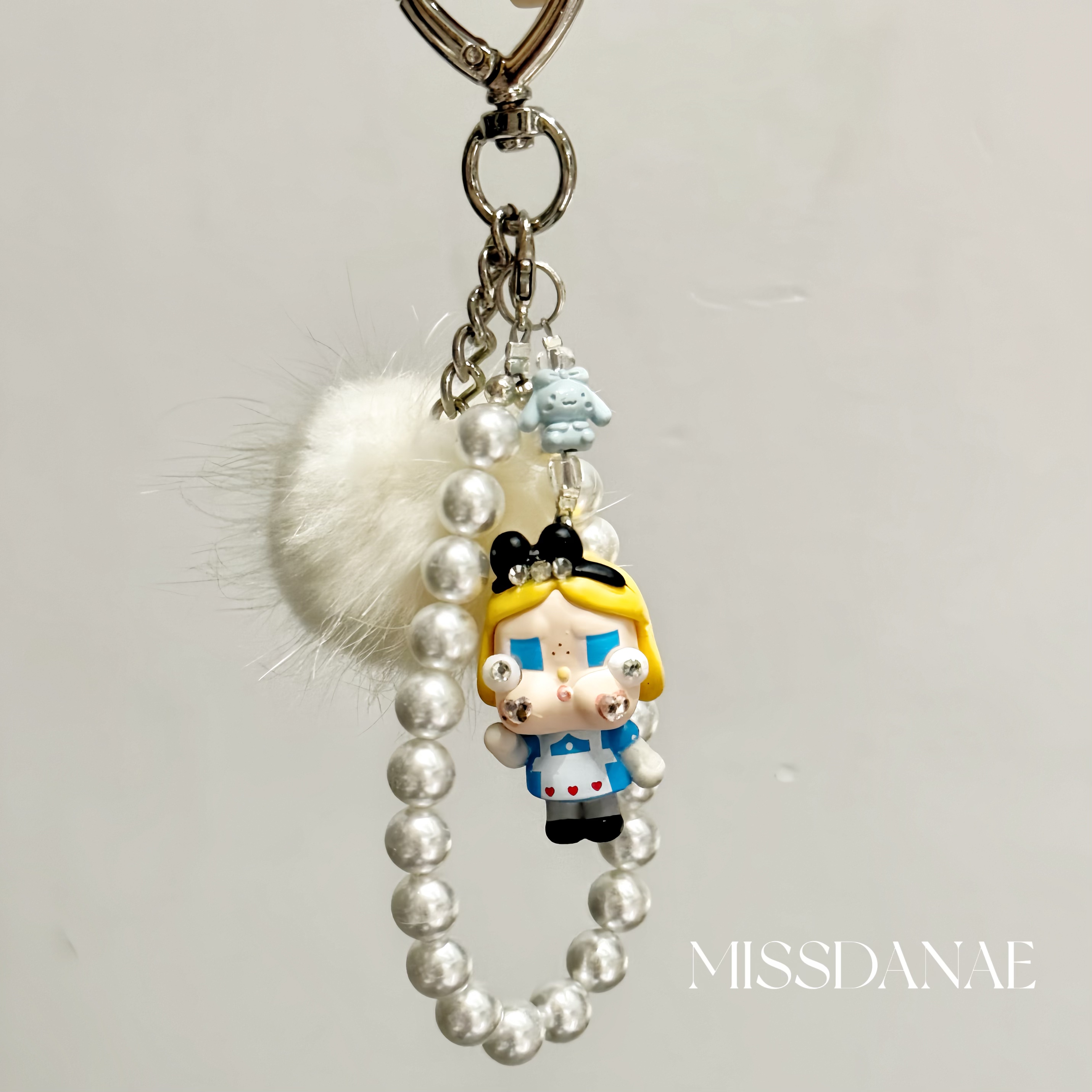 【哭娃毛球链】MISSDANAE手机链适用于苹果安卓