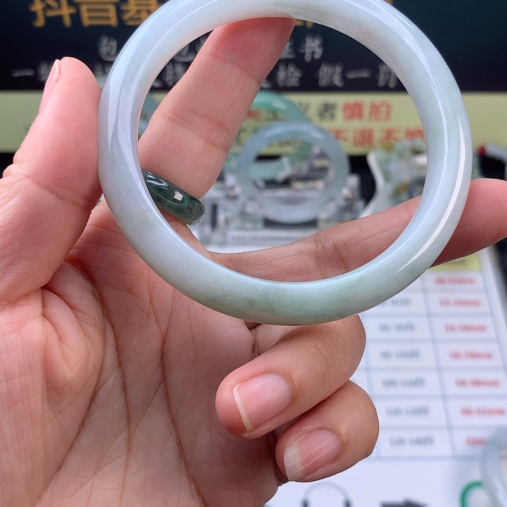 定制翡翠未镶嵌手镯定制不退换60